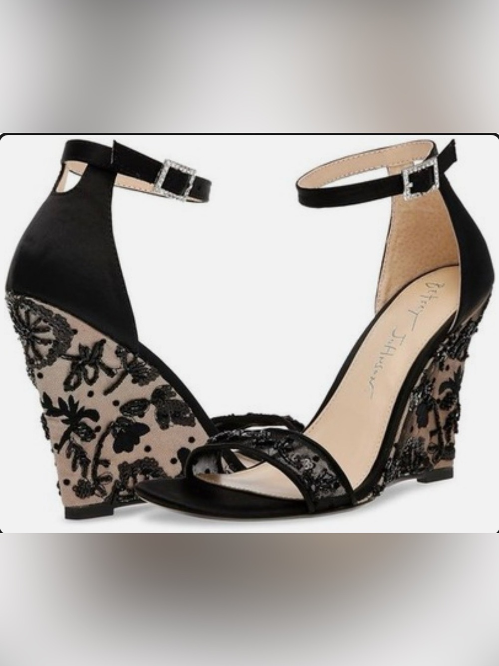 NWOB Betsey Johnson Ivan Wedge Sandal in Black Sz 7